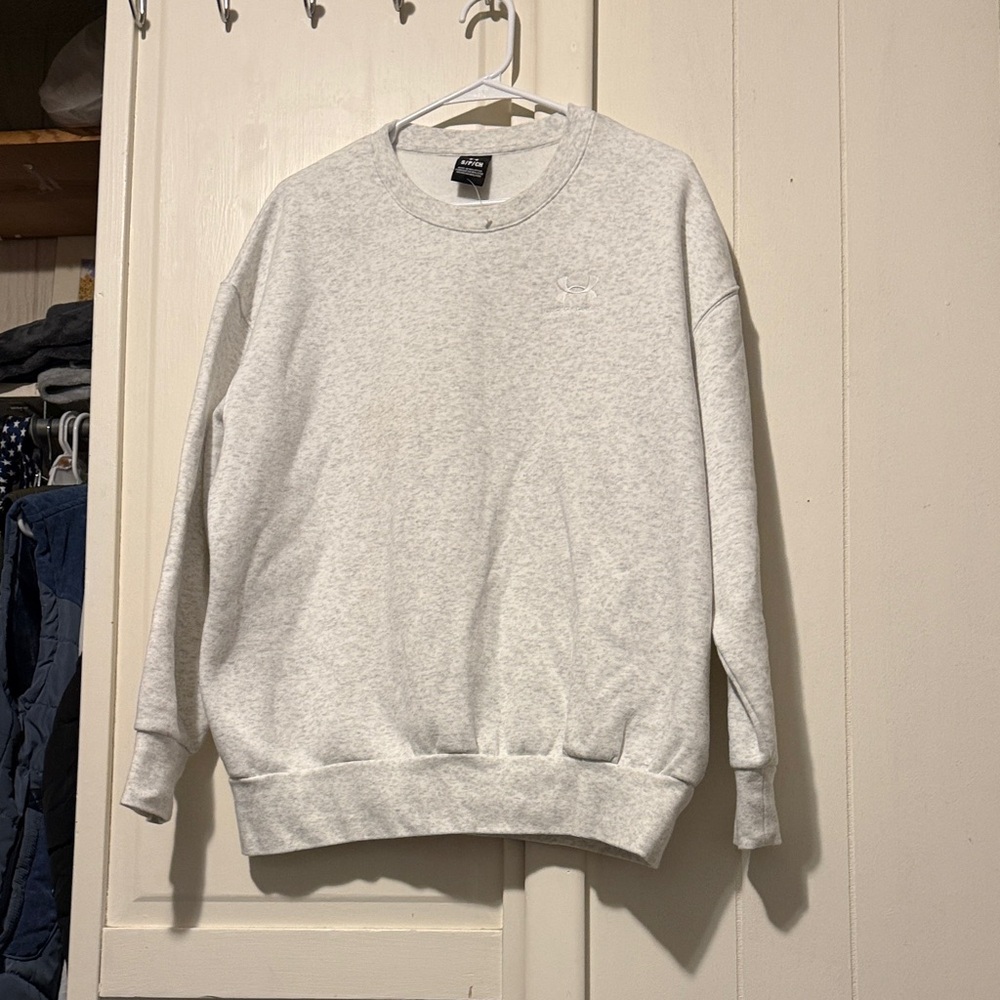 Under Armour Men's Light Gray Crewneck Sweater